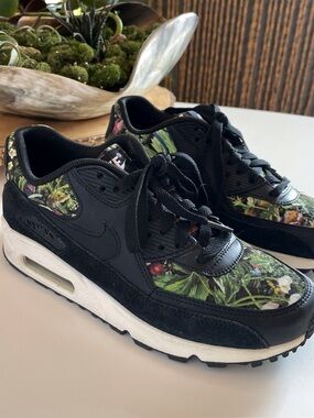 Nike Women’s Air Max 90 SE Floral Plants Prism | Size 7